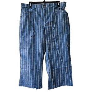 Reitmans Signiture wide leg cotton blend cropped pant blue with white stripes 18
